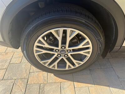 2022 Ford Escape Hybrid SEL - Photo 9 - San Jose, CA 95131