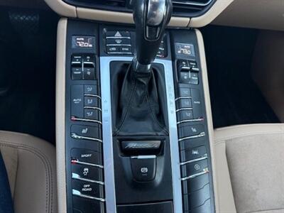 2020 Porsche Macan AWD   - Photo 12 - San Jose, CA 95131