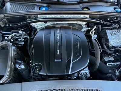 2020 Porsche Macan AWD   - Photo 11 - San Jose, CA 95131