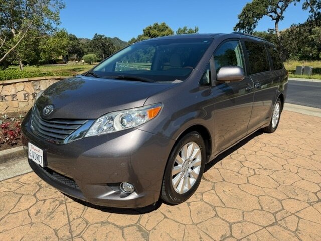 2011 Toyota Sienna XLE 8-Passenger   - Photo 1 - San Jose, CA 95131