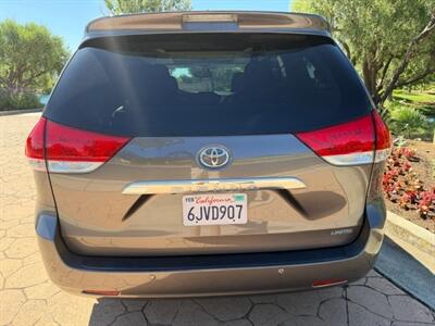 2011 Toyota Sienna XLE 8-Passenger - Photo 14 - San Jose, CA 95131