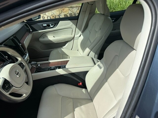 2021 Volvo S60 T6 Momentum - Photo 8 - San Jose, CA 95131