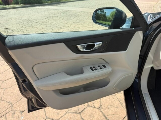 2021 Volvo S60 T6 Momentum - Photo 12 - San Jose, CA 95131