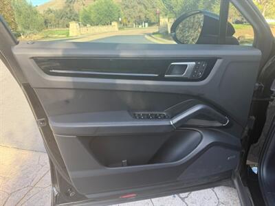 2022 Porsche Cayenne SUV - Photo 16 - San Jose, CA 95131