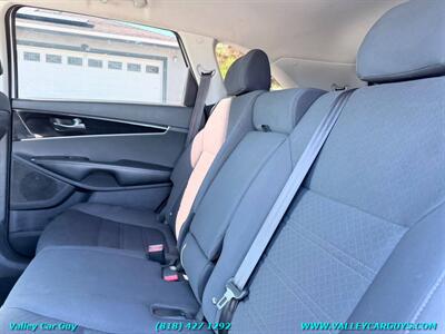 2020 Kia Sorento LX V6   - Photo 19 - Reseda, CA 91335