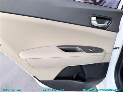 2016 Kia Optima LX   - Photo 23 - Reseda, CA 91335