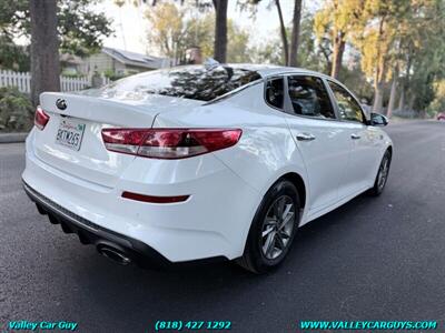 2019 Kia Optima LX - Photo 4 - Reseda, CA 91335