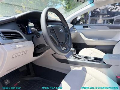 2017 Hyundai SONATA SE   - Photo 12 - Reseda, CA 91335