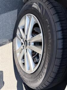 2017 Hyundai SONATA SE   - Photo 26 - Reseda, CA 91335
