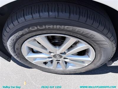 2017 Hyundai SONATA SE   - Photo 27 - Reseda, CA 91335