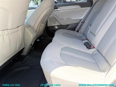 2017 Hyundai SONATA SE   - Photo 17 - Reseda, CA 91335