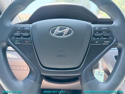 2017 Hyundai SONATA SE   - Photo 13 - Reseda, CA 91335