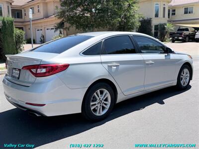 2017 Hyundai SONATA SE   - Photo 4 - Reseda, CA 91335