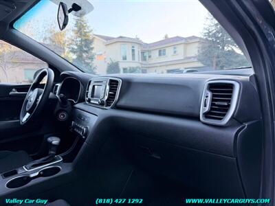 2018 Kia Sportage LX - Photo 9 - Reseda, CA 91335