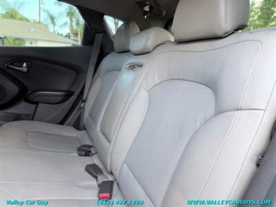 2015 Hyundai TUCSON Limited   - Photo 21 - Reseda, CA 91335