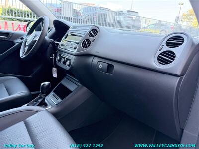 2012 Volkswagen Tiguan SE   - Photo 9 - Reseda, CA 91335