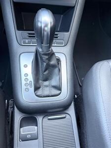 2012 Volkswagen Tiguan SE   - Photo 14 - Reseda, CA 91335