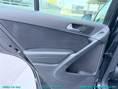 2012 Volkswagen Tiguan SE   - Photo 20 - Reseda, CA 91335