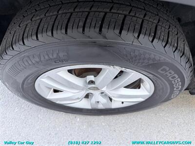 2012 Volkswagen Tiguan SE   - Photo 27 - Reseda, CA 91335