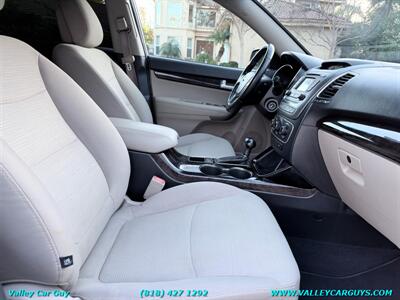 2015 Kia Sorento LX   - Photo 10 - Reseda, CA 91335