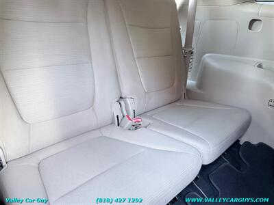 2015 Kia Sorento LX   - Photo 25 - Reseda, CA 91335