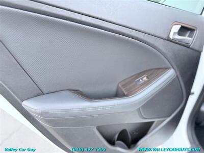 2015 Kia Optima EX - Photo 18 - Reseda, CA 91335