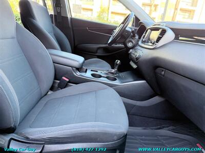 2018 Kia Sorento LX - Photo 10 - Reseda, CA 91335