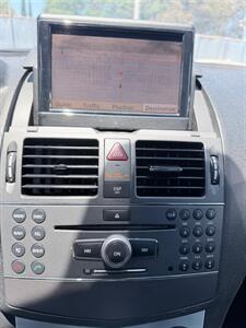2010 Mercedes-Benz C 300 Sport - Photo 18 - Reseda, CA 91335