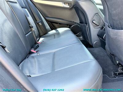 2010 Mercedes-Benz C 300 Sport - Photo 22 - Reseda, CA 91335