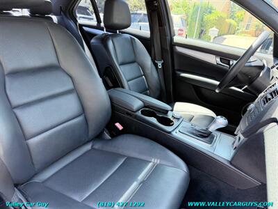 2010 Mercedes-Benz C 300 Sport - Photo 12 - Reseda, CA 91335