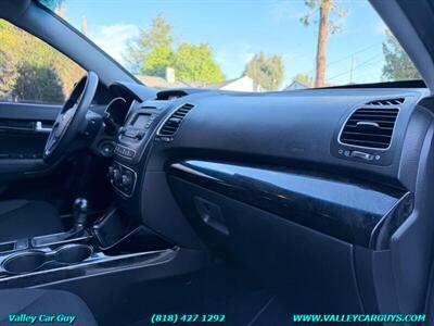2014 Kia Sorento LX   - Photo 10 - Reseda, CA 91335