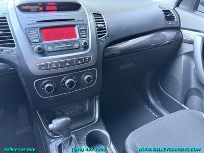 2014 Kia Sorento LX   - Photo 16 - Reseda, CA 91335