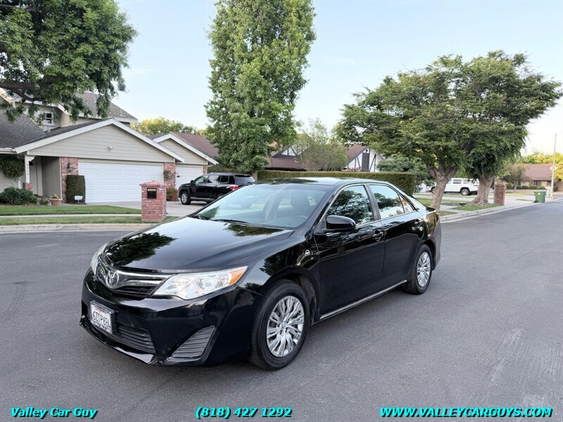 2012 Toyota Camry 2.5 Auto LE's photo
