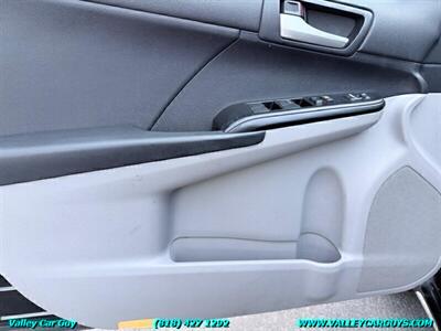 2012 Toyota Camry LE   - Photo 24 - Reseda, CA 91335