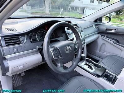 2012 Toyota Camry LE   - Photo 13 - Reseda, CA 91335