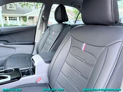 2012 Toyota Camry LE   - Photo 14 - Reseda, CA 91335