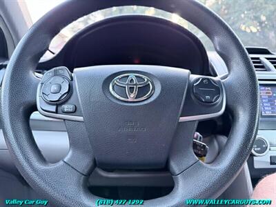 2012 Toyota Camry LE   - Photo 15 - Reseda, CA 91335
