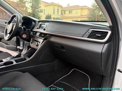 2017 Kia Optima LX - Photo 10 - Reseda, CA 91335