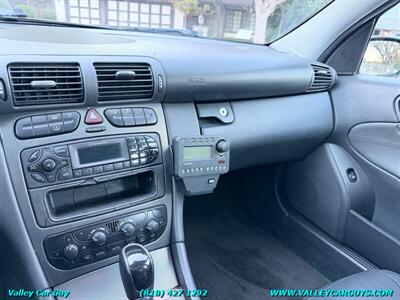 2004 Mercedes-Benz C 230 Kompressor   - Photo 13 - Reseda, CA 91335