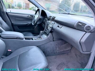 2004 Mercedes-Benz C 230 Kompressor   - Photo 12 - Reseda, CA 91335