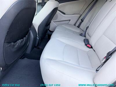 2012 Kia Optima LX   - Photo 21 - Reseda, CA 91335