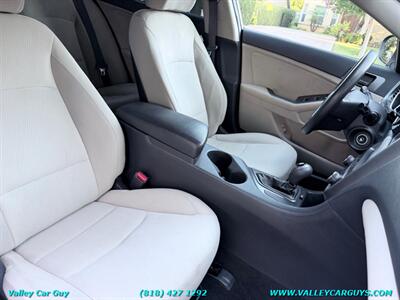 2012 Kia Optima LX   - Photo 11 - Reseda, CA 91335