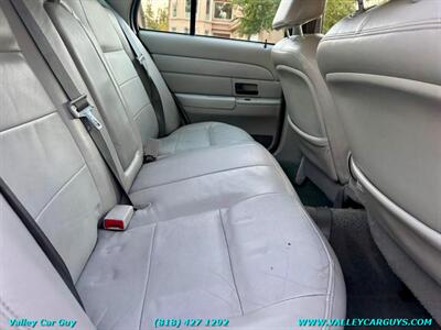 2004 Ford Crown Victoria LX   - Photo 17 - Reseda, CA 91335