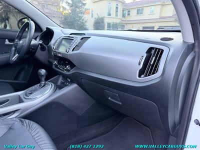 2015 Kia Sportage EX   - Photo 10 - Reseda, CA 91335