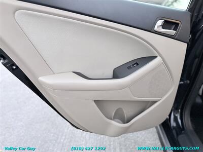 2015 Kia Optima Hybrid LX - Photo 23 - Reseda, CA 91335