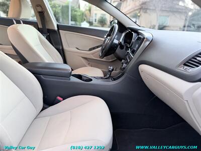 2015 Kia Optima Hybrid LX - Photo 13 - Reseda, CA 91335