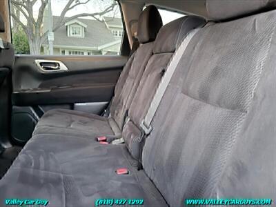 2013 Nissan Pathfinder SV - Photo 19 - Reseda, CA 91335