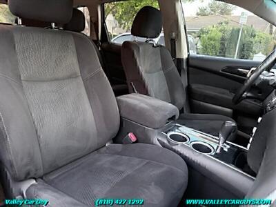 2013 Nissan Pathfinder SV - Photo 12 - Reseda, CA 91335