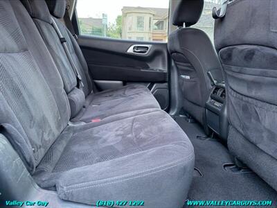 2013 Nissan Pathfinder SV - Photo 23 - Reseda, CA 91335