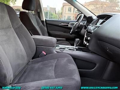 2013 Nissan Pathfinder SV - Photo 11 - Reseda, CA 91335